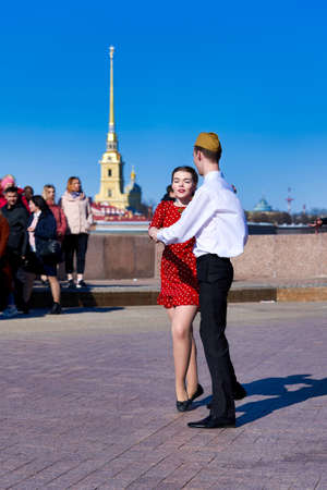 Couples dancing on Victory Day on St. Petersburg Squareのeditorial素材