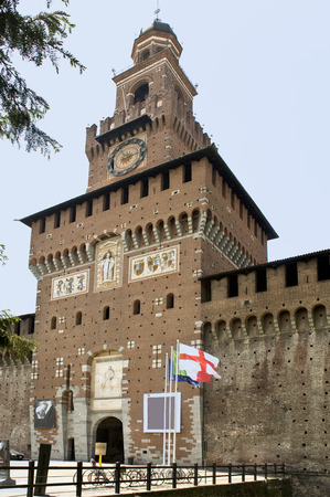 The main tower and entrance to Castello Sforzescoのeditorial素材