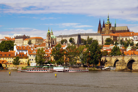 Prague, view from the Vltava River to the Charles Bridge and Hradcany Castle.のeditorial素材