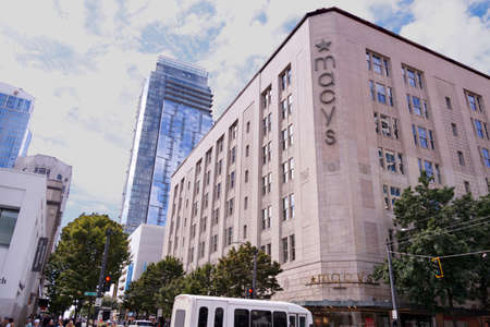 RH Macy & Co.-Macy's is an American department store chain founded in 1858. Seattle. US. August 2019.のeditorial素材