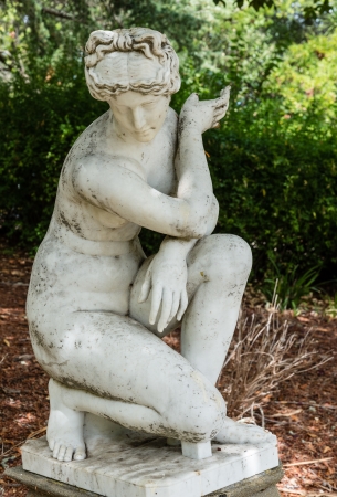 Classical marble sculpture in the garden の写真素材