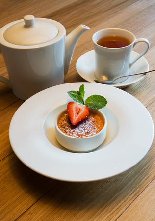Creme brulee with strawberryの写真素材