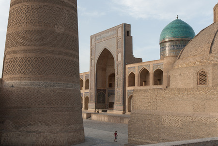 Bukhara. Uzbekistan. Central Asia. Poi-Kalyan. Kalyan minaret. Miri-Arab madrassa.のeditorial素材