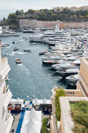 Monaco, Monte Carlo, 29 September 2022 - a lot of luxury yachts at the famous motorboat exhibition, the most expensive boats for the richest people, yacht brokers, boat trafficのeditorial素材