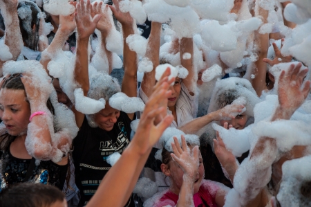 Cooling foam shower on the holiday of Ivan Kupalaのeditorial素材