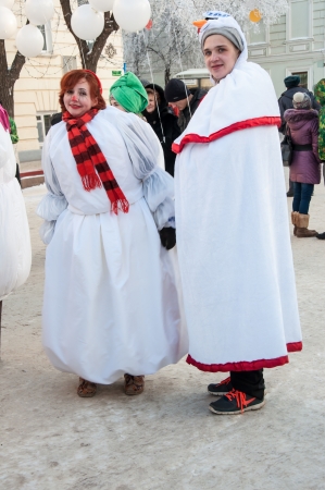 ORENBURG, ORENBURG region, RUSSIA, December 30, 2013 year. New year competition of snowmenのeditorial素材