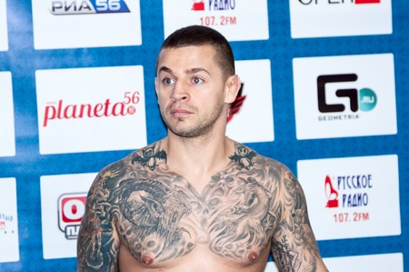 ORENBURG, ORENBURG region, RUSSIA, 17 October, 2014 year. Scythian gold-international professional tournament in MMA. Face to face the fighters mixed martial artsのeditorial素材