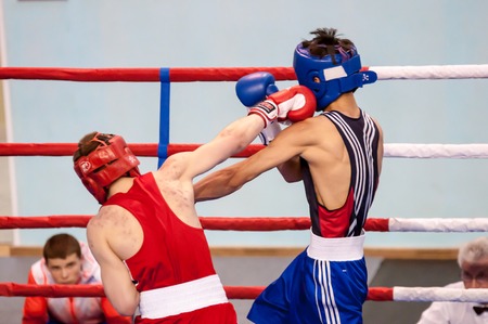 Orenburg, Russia - 29 April 2015: Fight boxers on All-Russian tournament in boxing among Juniors 1997-98 born in memory of Lieutenant Colonel of militia who died tragically A.T. Kayumovaのeditorial素材