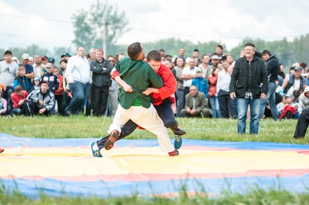 Orenburg, Russia - 7 June 2015: Wrestling at the Sabantuy Festival or Koreshのeditorial素材