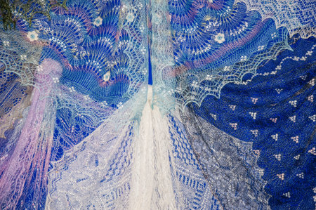 Patterns of the Orenburg downy shawl from delicate goat down