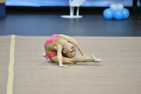 Orenburg, Russia - November 25, 2017 year: girls compete in rhythmic gymnastics on the Orenburg region Championship on rhythmic gymnastics "Winter melody-2017".のeditorial素材