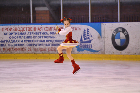 Orenburg, Russia - March 25, 2017 year: Girls compete in figure skating "Orenburg expanses"のeditorial素材