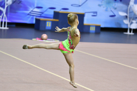 Orenburg, Russia - November 25, 2017 year: girls compete in rhythmic gymnastics on the Orenburg region Championship on rhythmic gymnastics "Winter melody-2017".のeditorial素材
