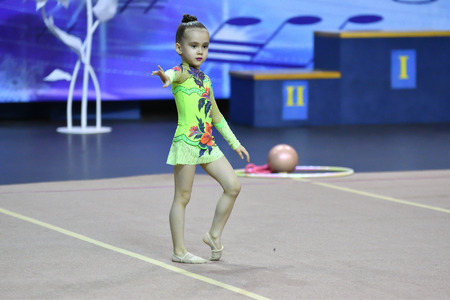 Orenburg, Russia - November 25, 2017 year: girls compete in rhythmic gymnastics on the Orenburg region Championship on rhythmic gymnastics "Winter melody-2017".のeditorial素材