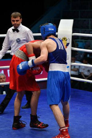 Orenburg, Russia - May 6, 2017 year: Boys boxers compete in the Championship of Russia in boxing among Juniors, born 1999-2000のeditorial素材