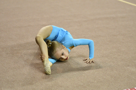 Orenburg, Russia - November 25, 2017 year: girls compete in rhythmic gymnastics on the Orenburg region Championship on rhythmic gymnastics "Winter melody-2017".のeditorial素材