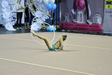 Orenburg, Russia - November 25, 2017 year: girls compete in rhythmic gymnastics on the Orenburg region Championship on rhythmic gymnastics "Winter melody-2017".のeditorial素材
