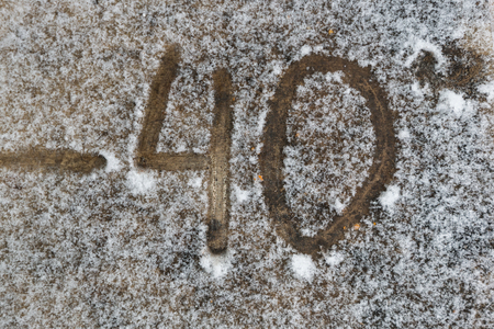 The inscription " -40 Ð¡" on the snowの写真素材