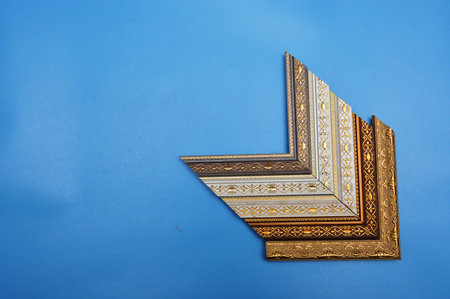Baguette frames for paintings and images. frame corners