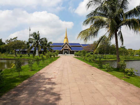 the way to the buddhist templeの写真素材