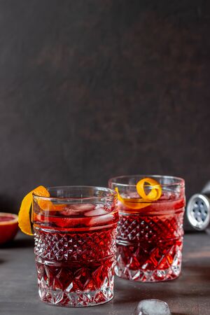 Negroni cocktail. Bitter, gin, vermouth ice Bar Recipes Alcoholic beveragesの写真素材