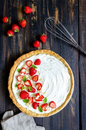 Strawberry cake with mascarpone cheese, almonds and mint. Tart. Cheesecake. Pie. Vegetarian food Recipeの写真素材