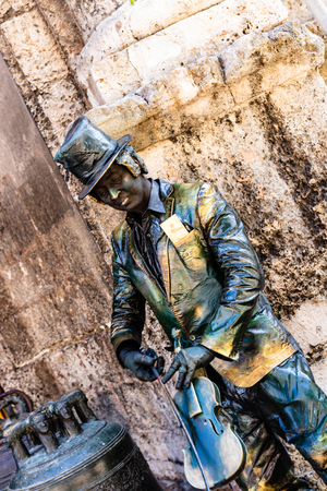 Havana, Cuba â 2019. Living bronze statue of Cuban musician.のeditorial素材