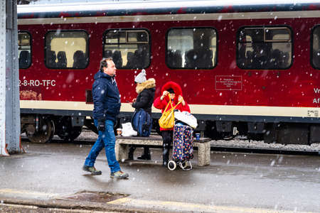Bucharest, Romania, 2022. War refugees at Bucharest Railway Station (Gara de Nord). Refugees are arriving constantly to Romania on their way to European countriesのeditorial素材