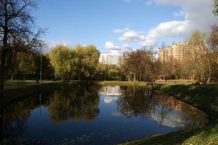autumn landscape with a pond, Vorontsov Park, Moscow, Russiaの写真素材