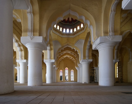 Madurai, Tamil Nadu, South India. Thirumalai Nayakkar Mahal palace complex, was constructed in the Indo-Saracen style by Thirumalai Nayakar in 1636. It is a national monument and is now under the care of the Tamil Nadu Archaeological Departmentのeditorial素材