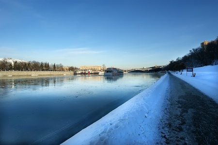 Moscow River and promenade on a clear winter day. Moscow, Russiaの写真素材