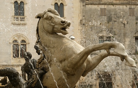 Artemide fountain. Syracuse (Siracusa, Sarausa)-- historic city in Sicily, Italyの写真素材
