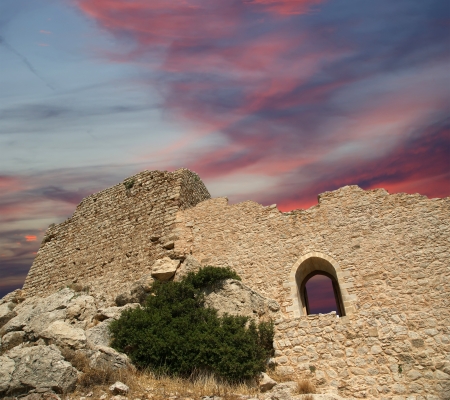 Medieval Castle of Kritinia in Rhodes Greece, Dodecanese: On a hill of 131m above the village of Kritinia, northern Rhodes, there are the ruins of a Medieval Castle. With elements of Byzantine and Venetian architecture, this castle was constructed by the のeditorial素材