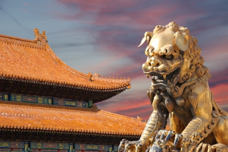 A bronze Chinese dragon statue in the Forbidden City. Beijing, Chinaのeditorial素材