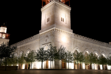 King Hussein Bin Talal mosque in Amman (at night), Jordan の写真素材
