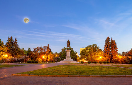 On the territory Lomonosov Moscow State University (MSU) on Sparrow Hills (at night). It is the highest-ranking Russian educational institutionの写真素材