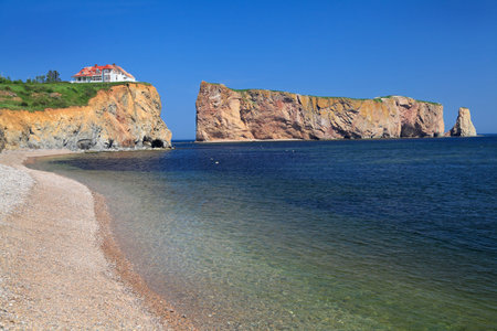 Perce Rock and beach, Gaspesie, Canadaのeditorial素材