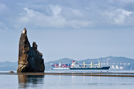 The ship was anchored in the Bay of Nakhodka.  Nakhodka Bay. East (Japan) Sea. 17.05.2014のeditorial素材