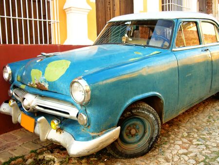 old car in havanaの写真素材