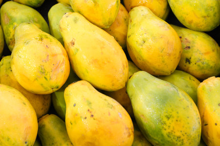 a lot of clean ripe yellow Quinces