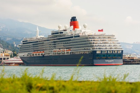 YALTA, UKRAINE - SEPTEMBER 21. Cunard liner Queen Victoria arrived in the seaport city of Yalta on September 21, 2012 in Yalta, Ukraine.のeditorial素材