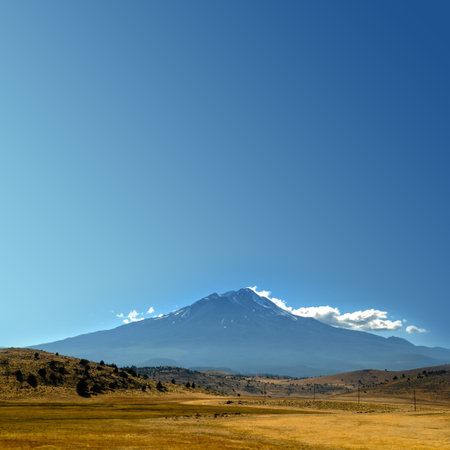Mount Shasta with blank empty copyspace above.の写真素材