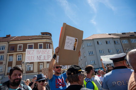 Tabor, Czech Republic - August 04 2022: Election campaign, Andrej Babi tours Czech cities in a camper van, people protest, whistleのeditorial素材