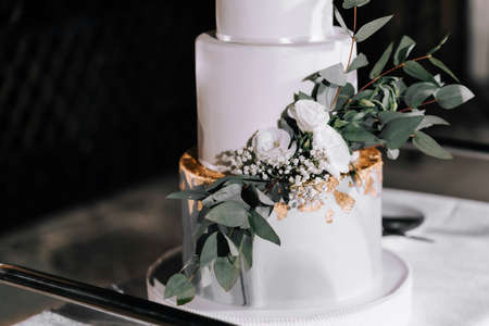 Vintage Wedding Decoration Naked Cake Love Goldの写真素材