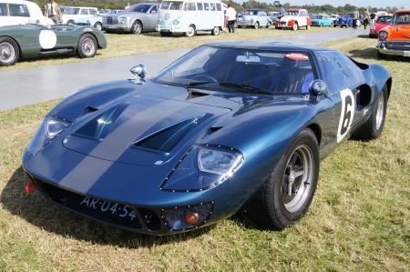 WEST SUSSEX, ENGLAND. SEPTEMBER 2012: Classic supercar 1960s Ford GT40 car at the Goodwood Revival festival on 15th September 2012; Goodwood, West Sussex, England.のeditorial素材