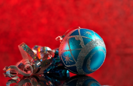 blue christmas ball red の写真素材