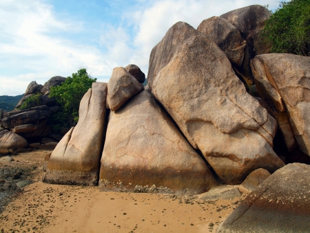 Rocks of island Che, Vietnamの写真素材