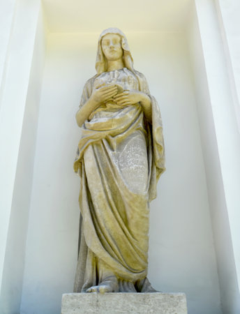 ST. PETERSBURG, RUSSIA - JULY 11, 2014: A statue of the Vestal in a niche of the Kitchen case of a palace and park complex of Yelagin Islandのeditorial素材