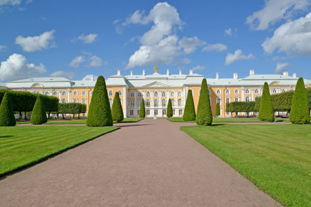 PETERHOF, RUSSIA - JULY 24, 2015: View of the Grand Peterhof Palace. Top gardenのeditorial素材