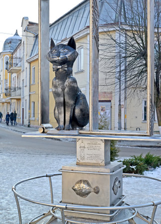 ZELENOGRADSK, RUSSIA - JANUARY 11, 2017: A monument to the Zelenograd cats on the city streetのeditorial素材